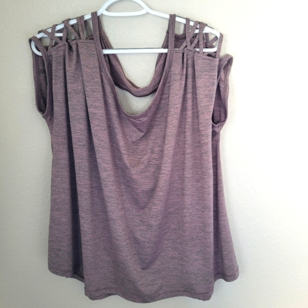 Maurices In Motion Size 3 (W24/26) Purple Workout Top with Cut Outs
